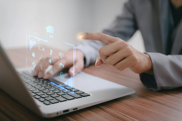 Automatisation make : pour une meilleure visibilité sur les réseaux sociaux